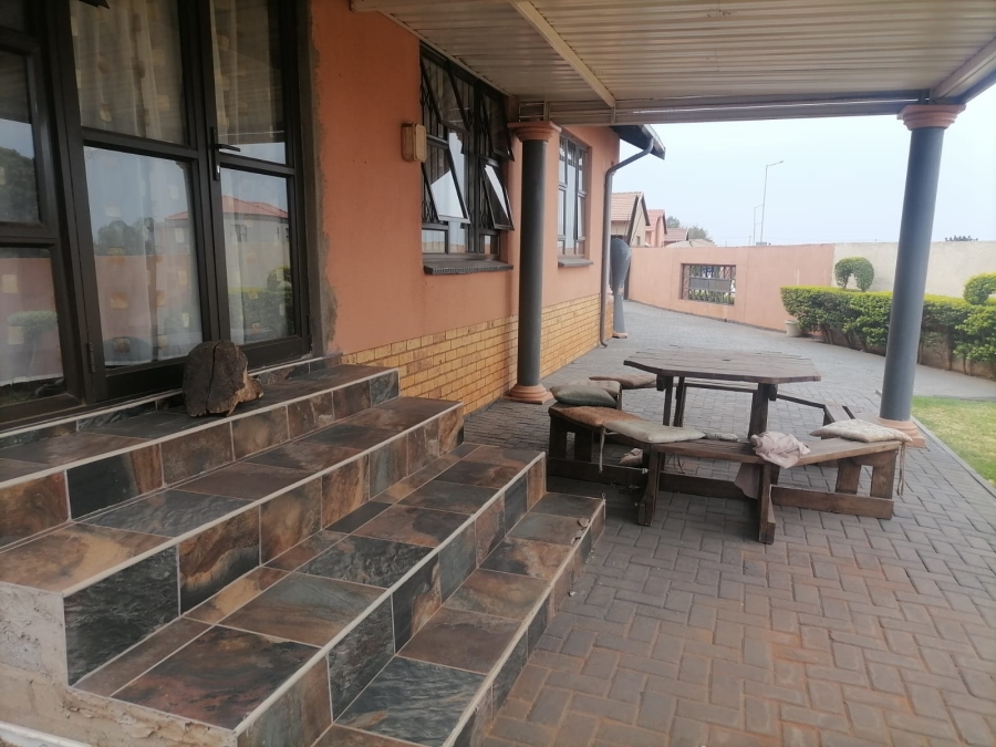 3 Bedroom Property for Sale in Tlhabane West North West